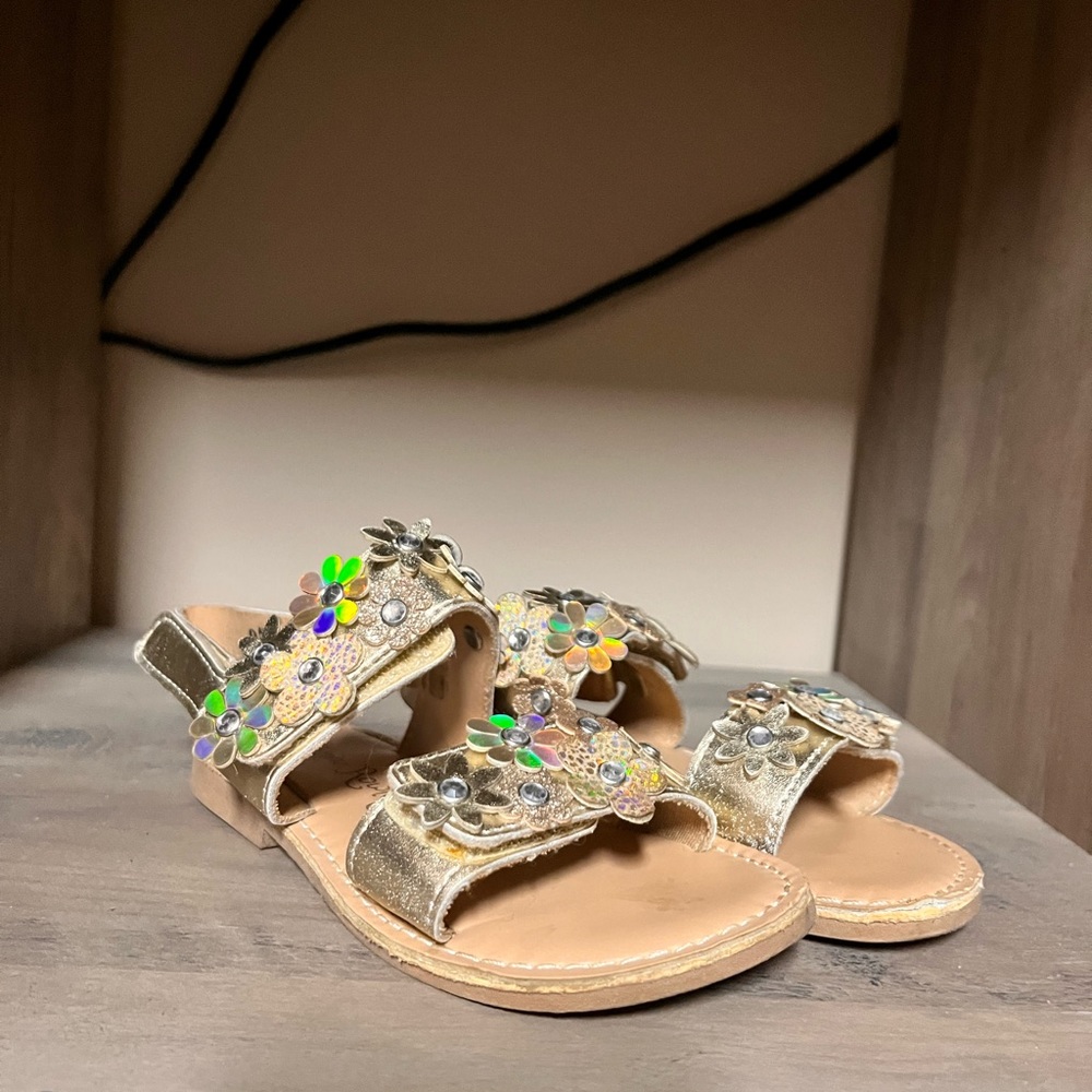 Size 9 Cynthia Rowley Sandals